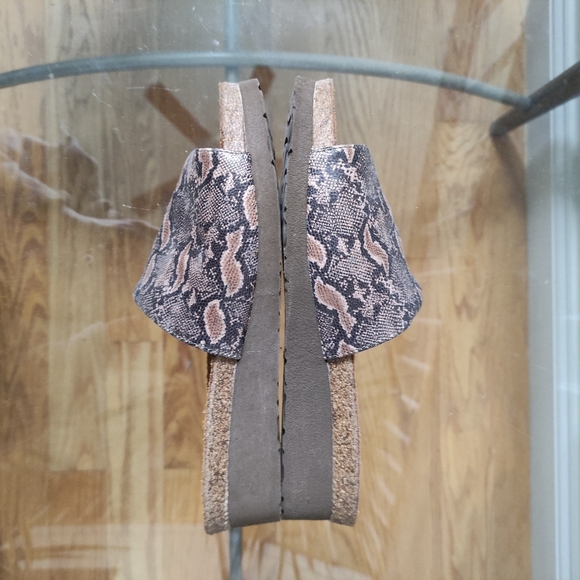 Naot Epanema Slide Sandals Python Print 39/8 - Picture 4 of 9